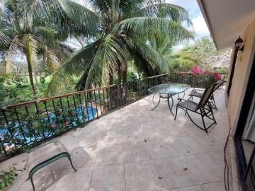 Venta de Casa para remodelar dentro del club de golf la Ceiba