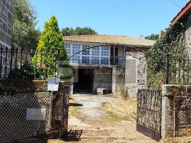Venta De Casa Parada De Sil Precio:100940€ Superficie: 258M2. 258m² Parada de Sil