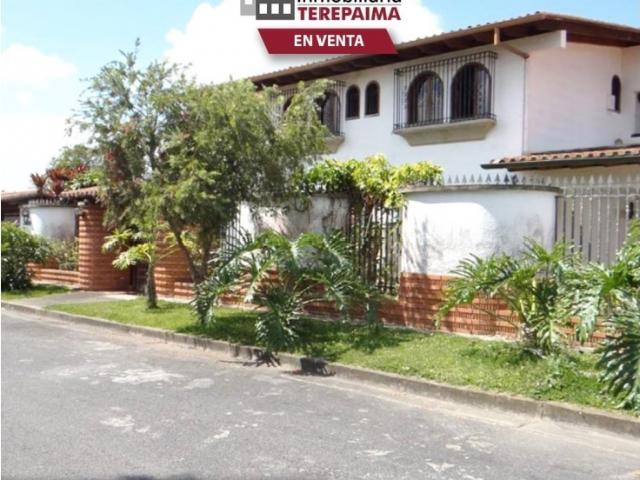 Venta de Casa Quinta. Urbanización Los Picachos