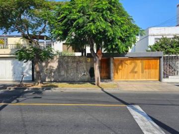 Venta de casa Residencial Higuereta, Santiago de Surco  300m2 AT 272.48m2 AC