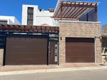 Venta de casa semi amueblada en puntazul