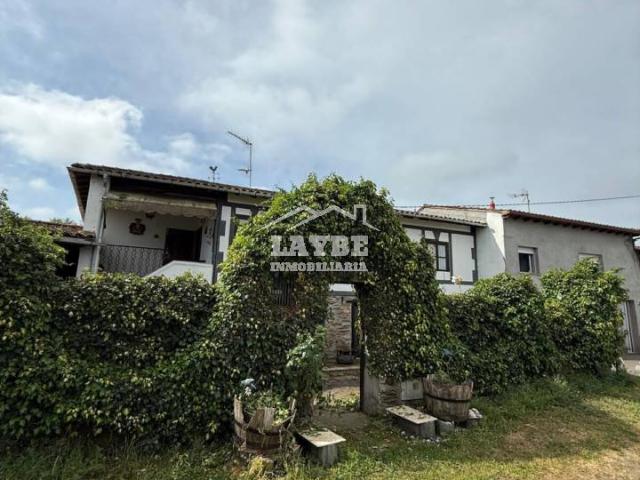 Venta de casa soleada en Monforte de Lemos