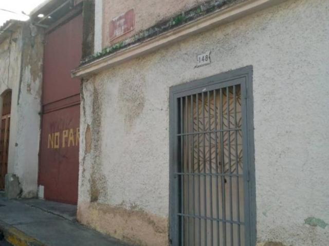 Venta de casa ubicada en Sarría Municipio Libertador /#JT