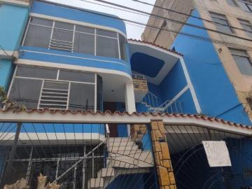 Venta De Casa Urb. Latina A Media Cuadra De La Municipalidad Jlo G.Yalico