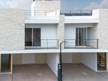 VENTA DE CASA ZONA MOMOXPAN CERCA DE EXPLANADA PUEBLA