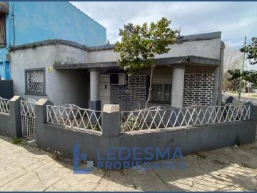 Venta de Casa 3 ambientes en Morón Morón