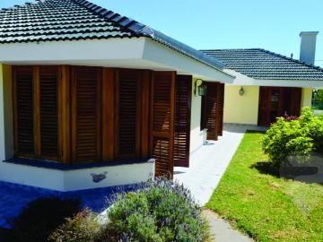 Venta de Casa 5 o mas ambientes en Aldea Spatzenkutter
