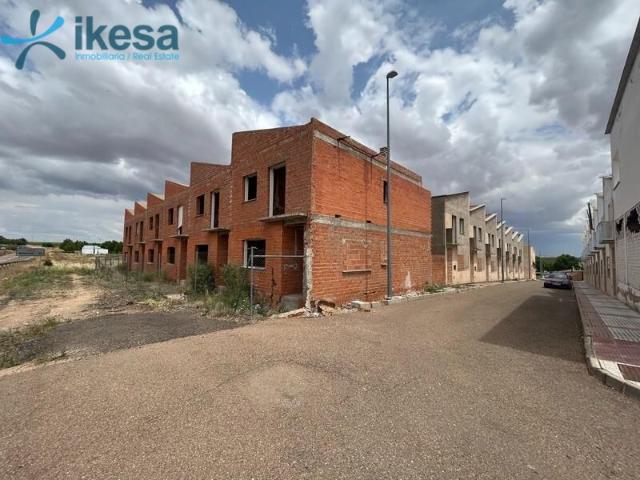 Venta de Casas Adosadas en construcción WIP en La Albuera Badajoz
