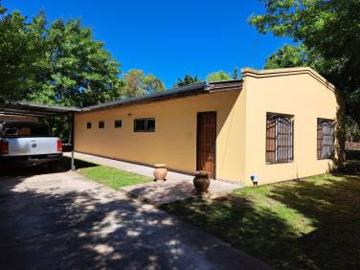 Venta de casaquinta en Barrio Los Viejos Ombues Florencio Varela. OPORTUNIDAD