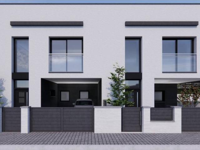 Venta de chalet adosado en La Roca del Vallès