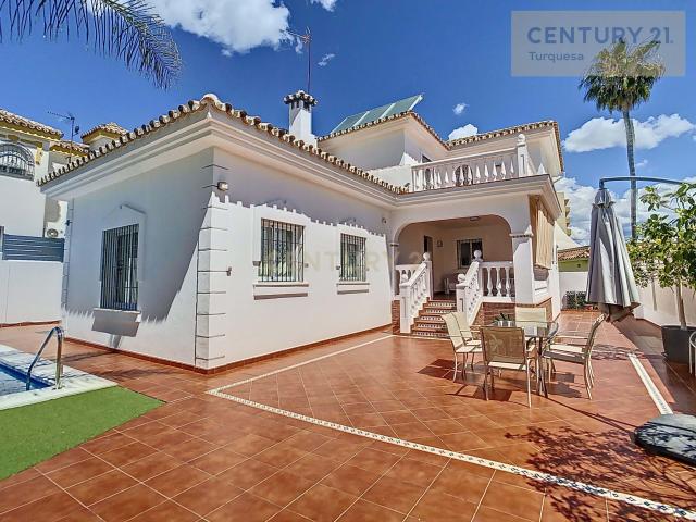VENTA DE CHALET EN LOS ÁLAMOS, TORREMOLINOS