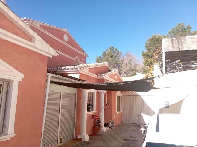 Venta de chalet en Partida Gargasindi Calpe – Inmueble ocupado