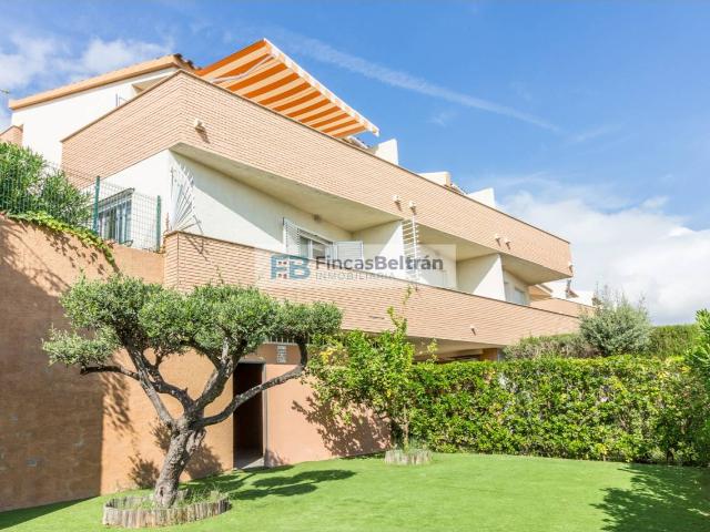 Venta de Chalet Pareado en Residencial Estíbaliz
