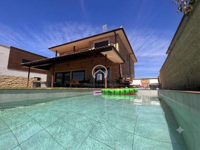 Venta de chalet unifamiliar independiente en Carbajosa de la Sagrada