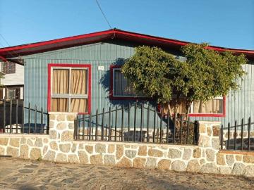 Venta de Comoda Casa en Algarrobo