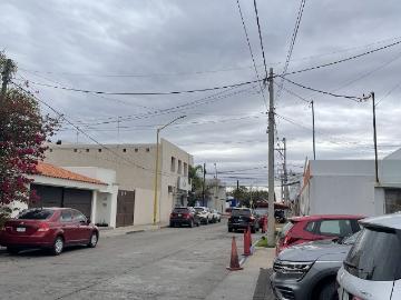 Venta de clinica a una cuadra de colosio