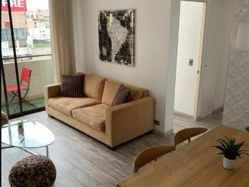 Venta de Departamento en Miraflores con Estacionamiento m