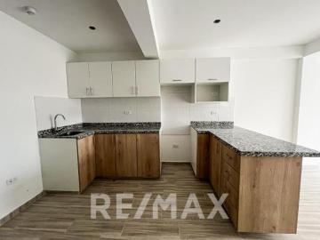 Venta De Departamento En Santiago De Surco