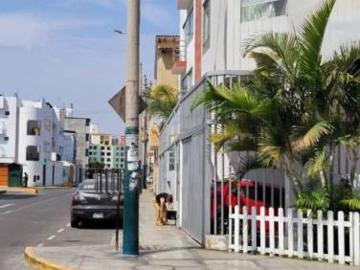 VENTA DE DEPARTAMENTO EN SURCO LIMITE CON CHORRILLOS