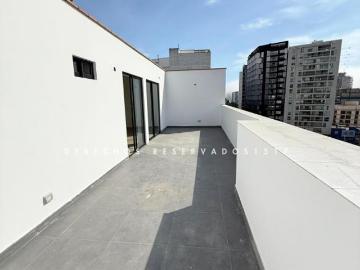 Venta de dúplex de 2 dormitorios en Barranco Límite con Miraflores