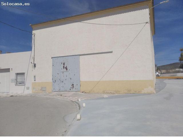 Venta de edificio en Pedrera