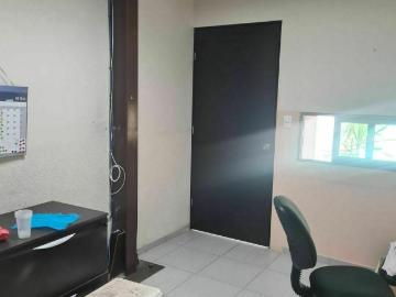 Venta de edificio en Real del Valle a lado de la Mega