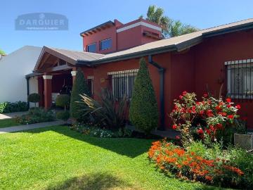 Venta de espectacular Casa 4 ambientes en Almirante Brown Longchamps