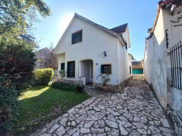 Venta de espectacular Casa 5 o mas ambientes en Almirante Brown Claypole