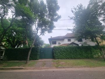 Venta de espectacular Casa 5 o mas ambientes en Berazategui