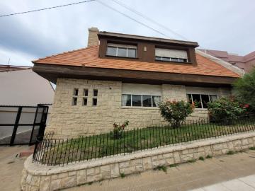 Venta de espectacular Casa 5 o mas ambientes en Comodoro Rivadavia