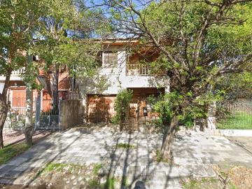 Venta de espectacular Casa 5 o mas ambientes en Esteban Echeverría Monte Grande