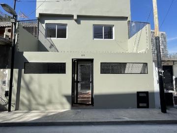 Venta de espectacular Casa 5 o mas ambientes en Saavedra