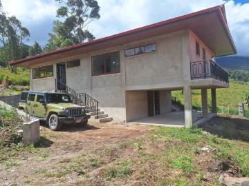 Venta de Espectacular Casa en el Valle de San Alberto, Oxapampa!