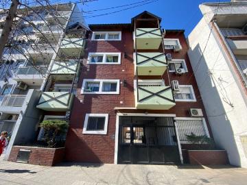 Venta de espectacular Departamento 4 ambientes en Avellaneda Sarandi