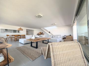 Venta de espectacular Departamento 4 ambientes en Maldonado