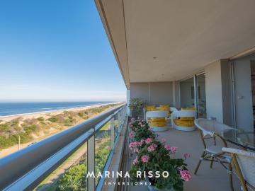 Venta de espectacular Departamento 4 ambientes en Maldonado