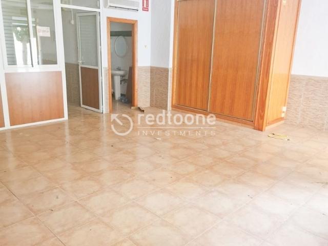 Venta de estupendo local ubicado en la ciudad de Orihuela