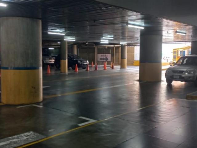 Venta de Estacionamiento en los Palos Grandes