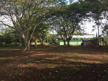 Venta de ex granja en uman