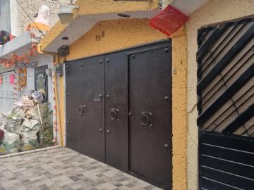¡VENTA DE EXCELENTE CASA TIPO DUPLEX INDEPENDIENTE EN ECATEPEC DE MORELOS!