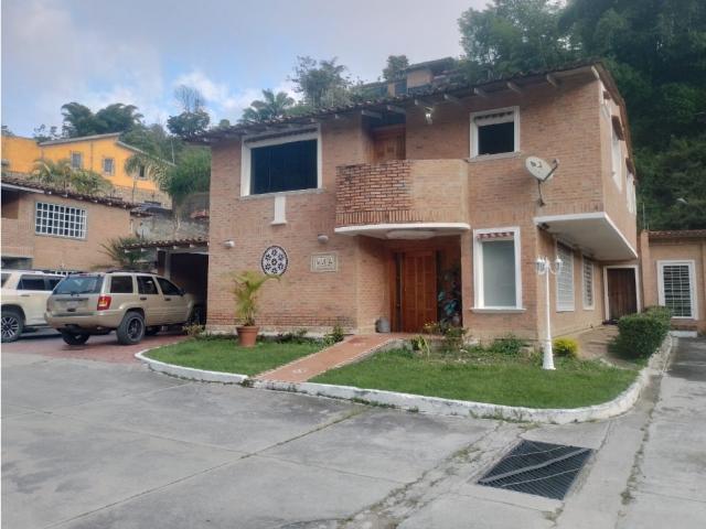 VENTA DE EXCELENTE CASA EN ORIPOTO EN EL VOLCN EL HATILLO
