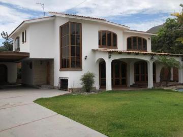VENTA DE DOS LINDAS CASAS EN 1,000 M2, AVENIDA EL CORREGIDOR, LA MOLINA VIEJA