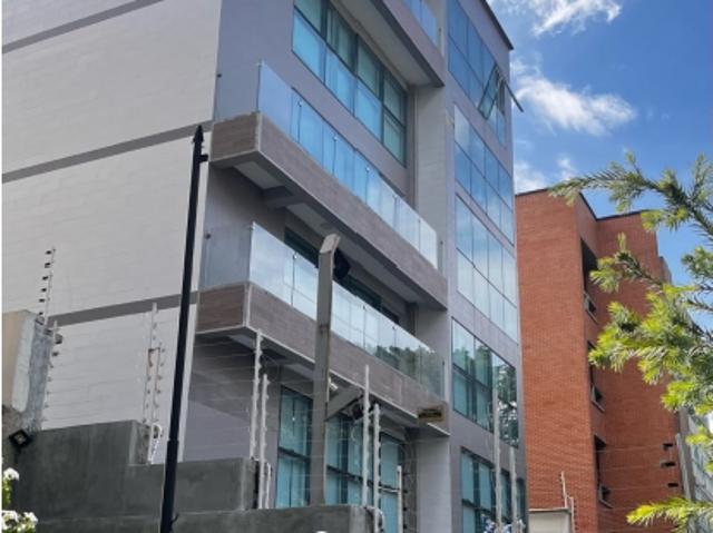 En Venta exclusivo apartamento duplex en Valle Arriba