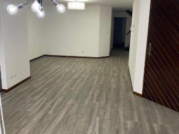 Venta de Exclusivo Duplex Penthouse con Vista Panorámica y Estilo Moderno