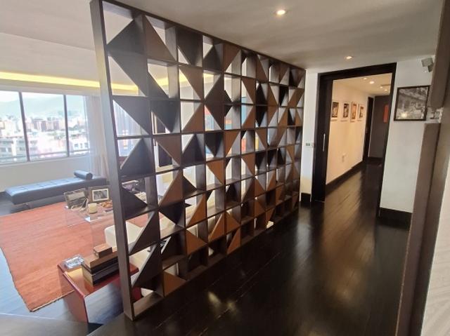 Venta De Exclusivo Penthouse Lomas De Las Mercedes