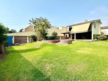 Venta de exclusiva casa en camacho la molina