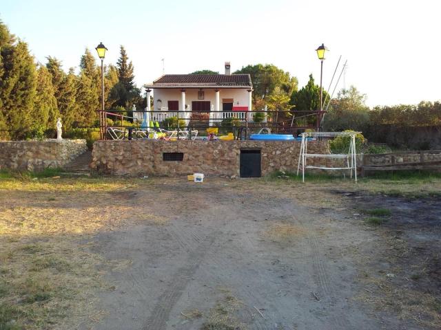 Venta de finca rustica con casa, piscina, y almacén al sitio de Aguas de Verano