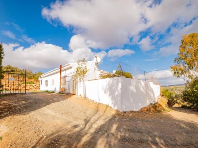 VENTA DE FINCA RUSTICA EN LA ZONA DE LA SIERRA DEL TORCAL