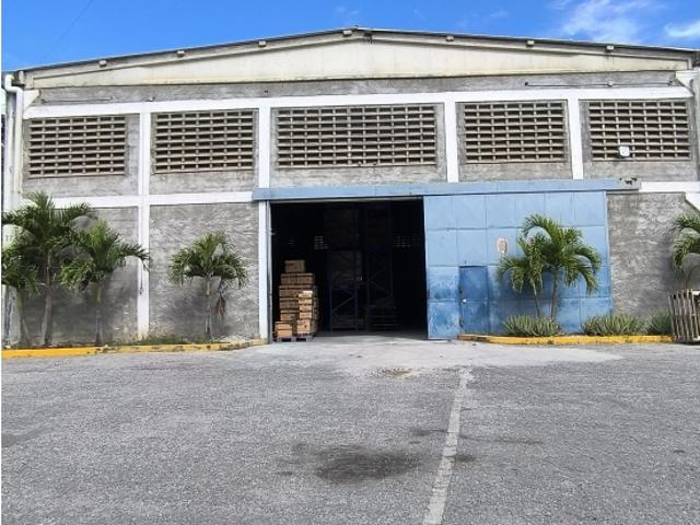 Venta de Galpón de 600,00 m² en Guatire