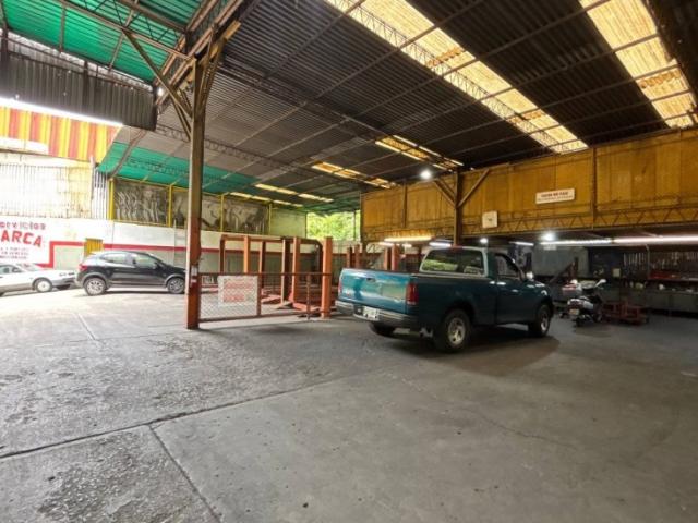 Venta de Galpón Ubicado Via Mariche